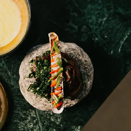 L'alpaga, A Beaumier ホテル