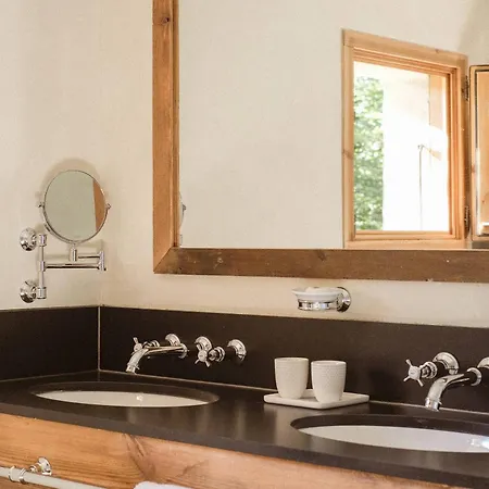 L'alpaga, A Beaumier ホテル 5*